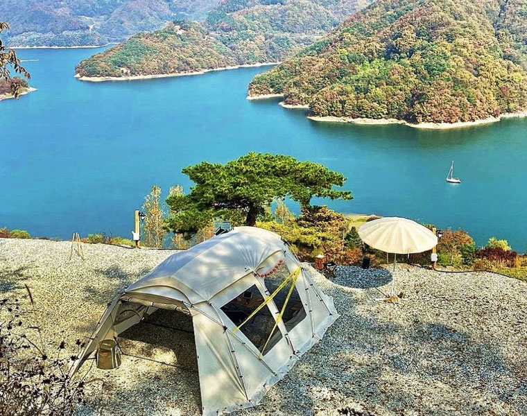 AUTO CAMPING