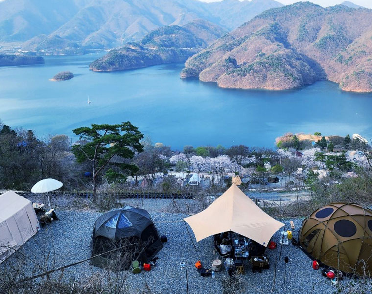 AUTO CAMPING